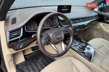 Внедорожник / Кроссовер Audi Q7 2016 в Дубно