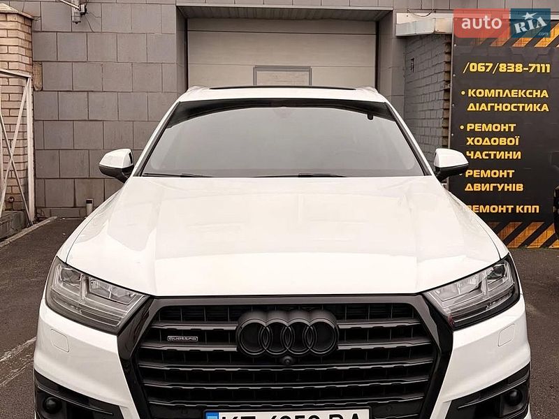 Позашляховик / Кросовер Audi Q7 2017 в Львові