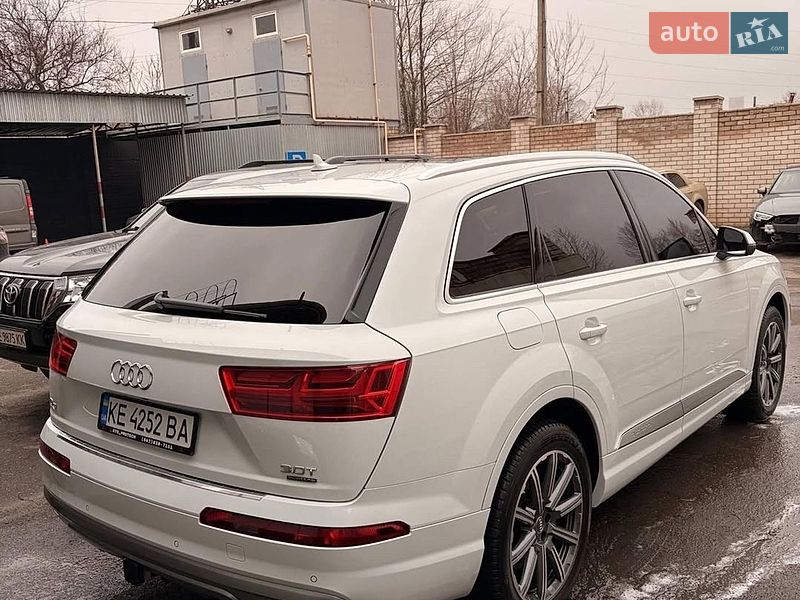 Позашляховик / Кросовер Audi Q7 2017 в Львові