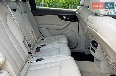 Внедорожник / Кроссовер Audi Q7 2016 в Дубно
