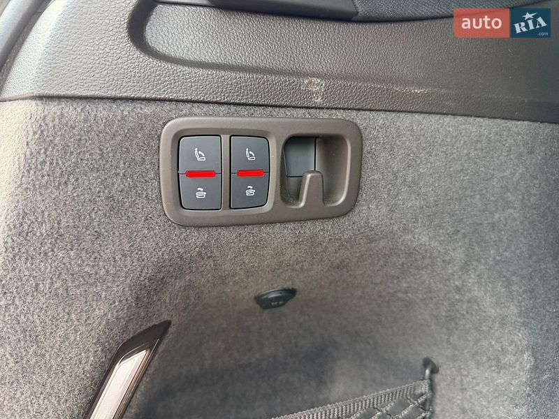 Внедорожник / Кроссовер Audi Q7 2016 в Дубно
