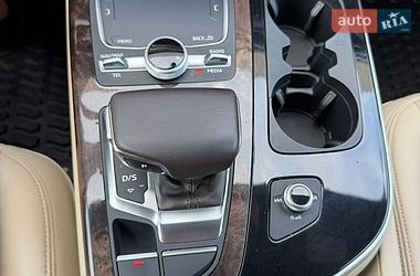 Внедорожник / Кроссовер Audi Q7 2016 в Дубно