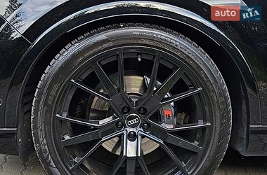 Внедорожник / Кроссовер Audi Q7 2015 в Сваляве