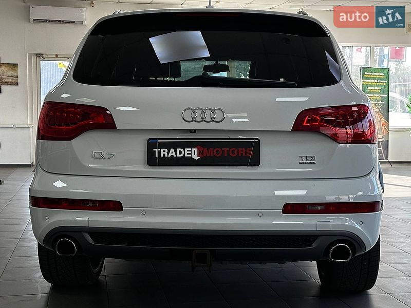 Позашляховик / Кросовер Audi Q7 2014 в Києві