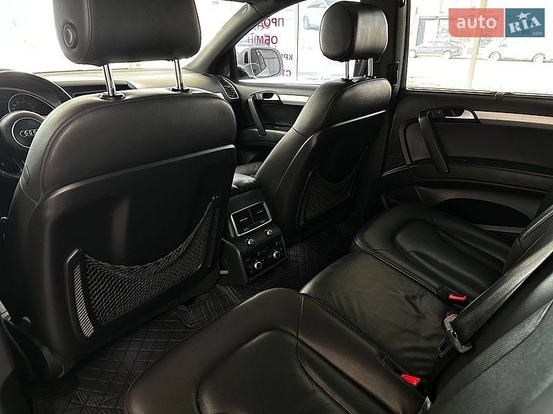 Позашляховик / Кросовер Audi Q7 2014 в Києві