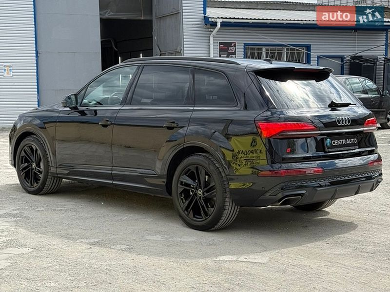Внедорожник / Кроссовер Audi Q7 2024 в Подольске
