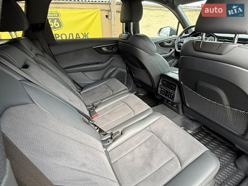 Внедорожник / Кроссовер Audi Q7 2024 в Подольске