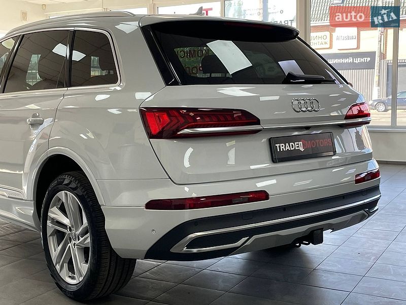 Внедорожник / Кроссовер Audi Q7 2023 в Киеве