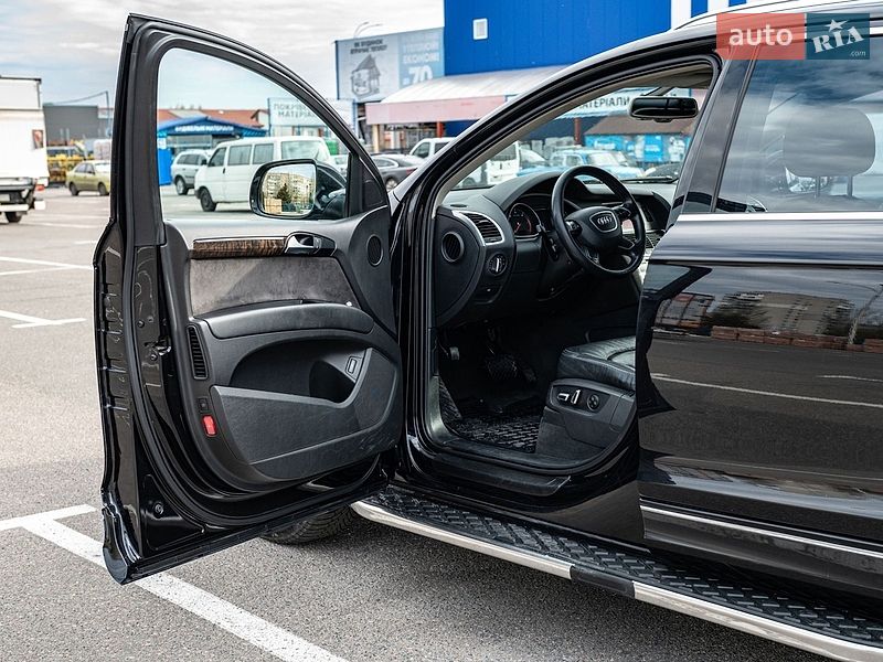 Внедорожник / Кроссовер Audi Q7 2015 в Черкассах