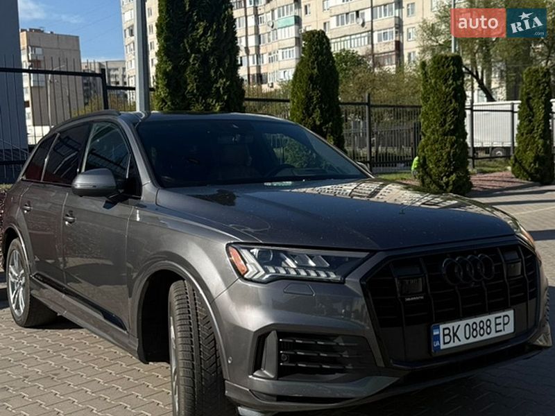 Внедорожник / Кроссовер Audi Q7 2020 в Ровно