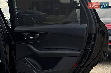 Внедорожник / Кроссовер Audi Q7 2017 в Стрые