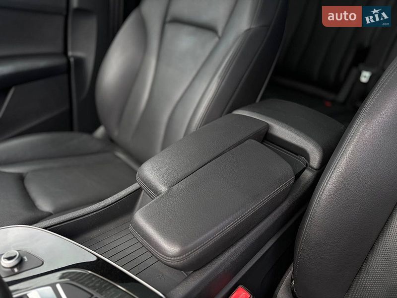 Внедорожник / Кроссовер Audi Q7 2017 в Стрые