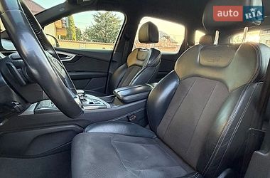 Позашляховик / Кросовер Audi Q7 2017 в Виноградові