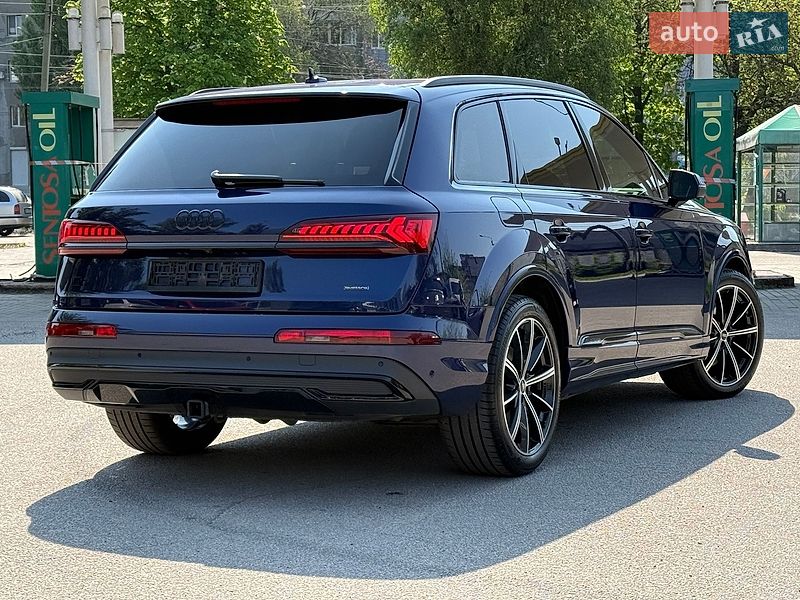Позашляховик / Кросовер Audi Q7 2020 в Дніпрі