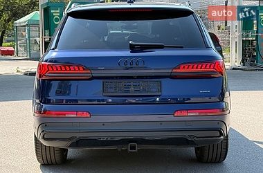 Позашляховик / Кросовер Audi Q7 2020 в Дніпрі