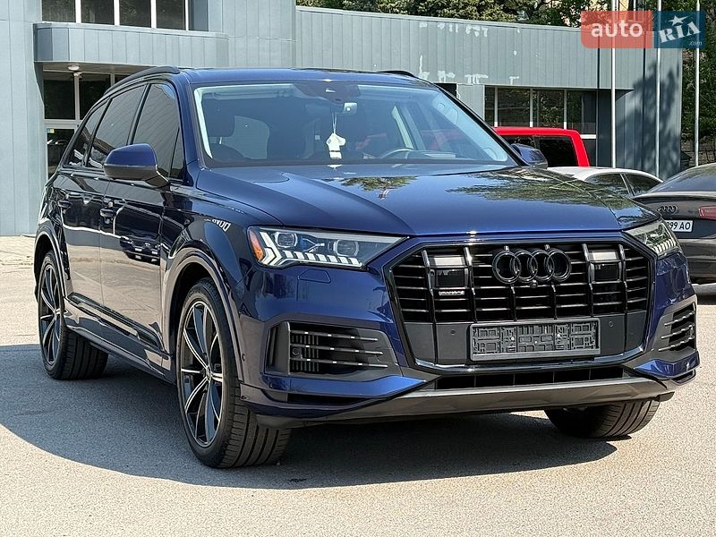 Позашляховик / Кросовер Audi Q7 2020 в Дніпрі