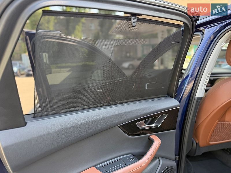 Позашляховик / Кросовер Audi Q7 2020 в Дніпрі