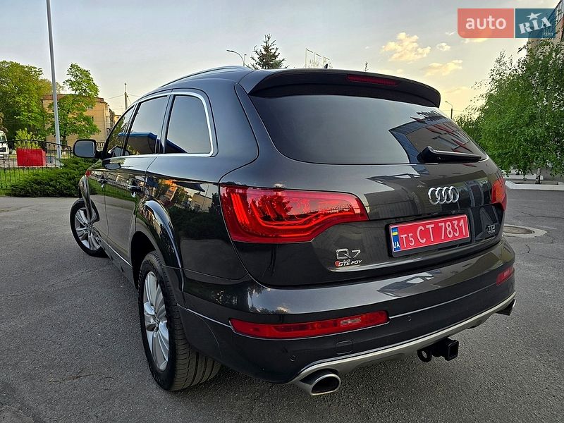 Внедорожник / Кроссовер Audi Q7 2015 в Полтаве
