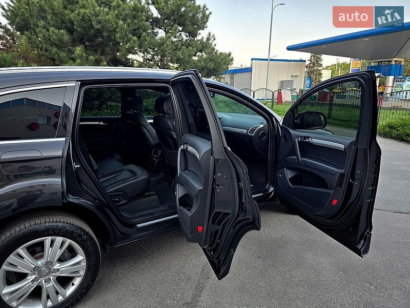 Внедорожник / Кроссовер Audi Q7 2015 в Полтаве