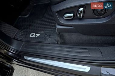 Внедорожник / Кроссовер Audi Q7 2015 в Полтаве