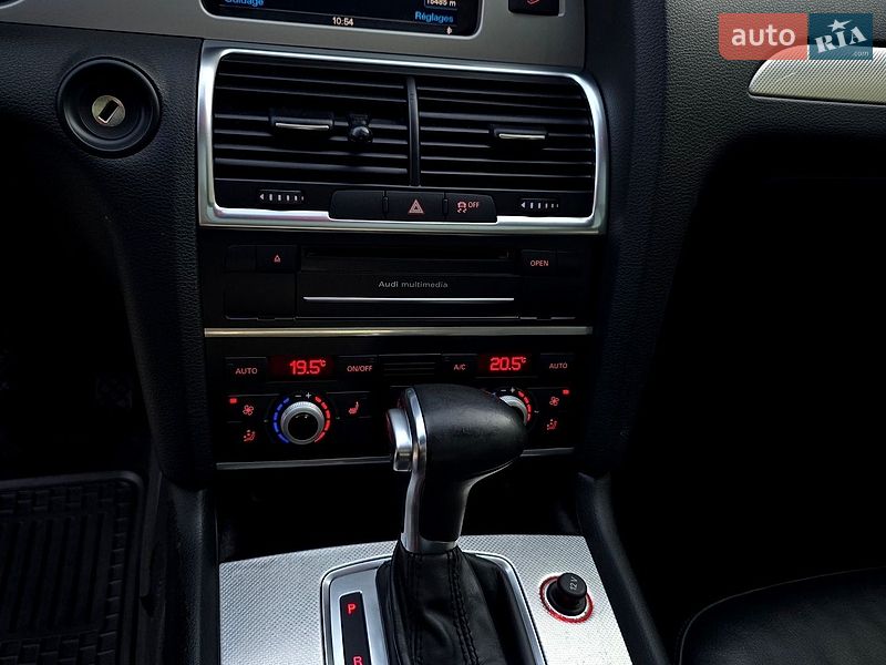 Внедорожник / Кроссовер Audi Q7 2015 в Полтаве