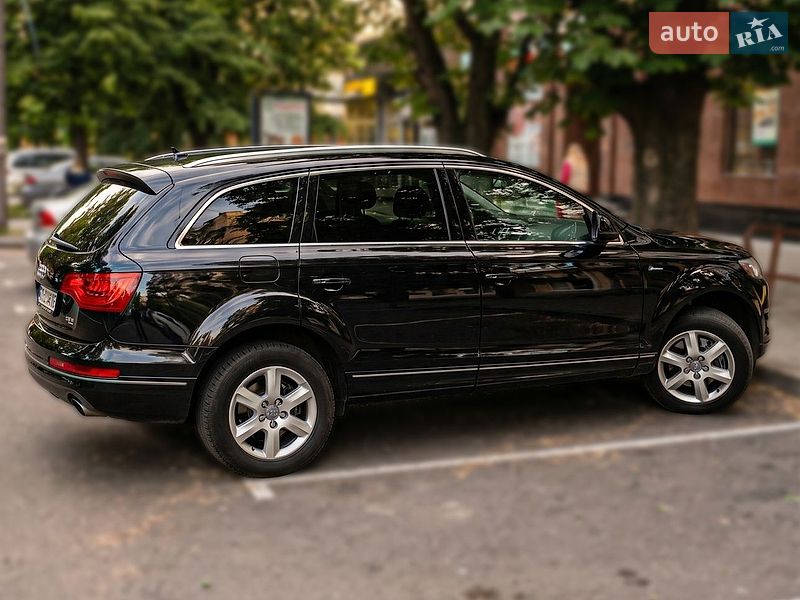 Внедорожник / Кроссовер Audi Q7 2015 в Черкассах