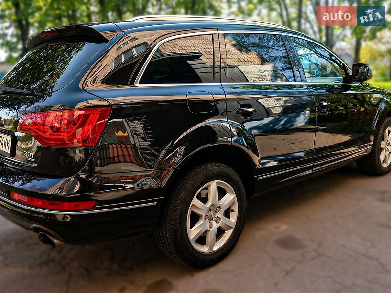 Внедорожник / Кроссовер Audi Q7 2015 в Черкассах