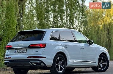 Внедорожник / Кроссовер Audi Q7 2021 в Киеве