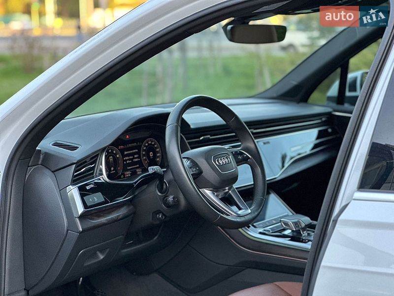 Внедорожник / Кроссовер Audi Q7 2021 в Киеве