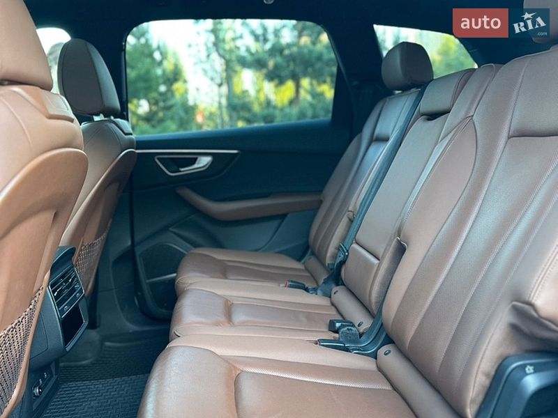 Внедорожник / Кроссовер Audi Q7 2021 в Киеве