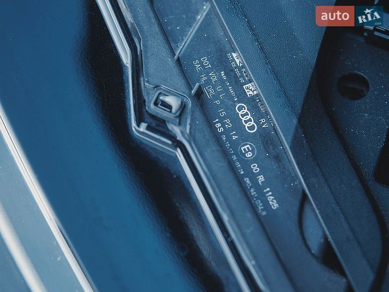 Позашляховик / Кросовер Audi Q7 2017 в Дніпрі