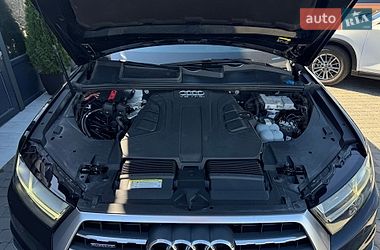 Позашляховик / Кросовер Audi Q7 2017 в Івано-Франківську