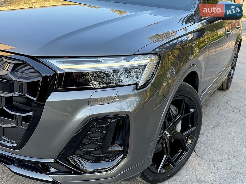 Внедорожник / Кроссовер Audi Q7 2023 в Виннице