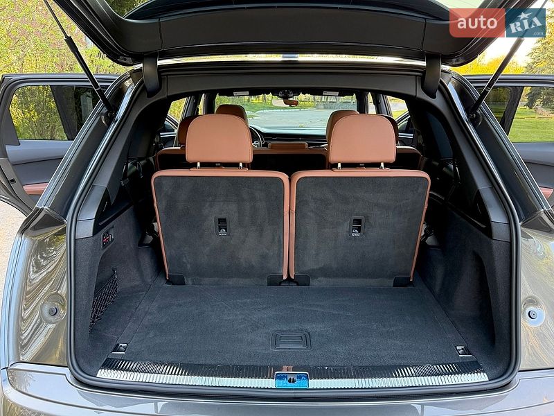 Внедорожник / Кроссовер Audi Q7 2023 в Виннице
