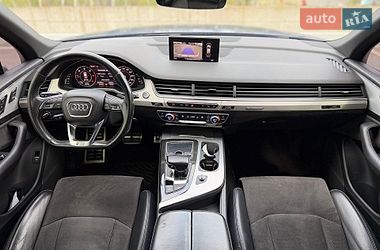 Позашляховик / Кросовер Audi Q7 2016 в Києві