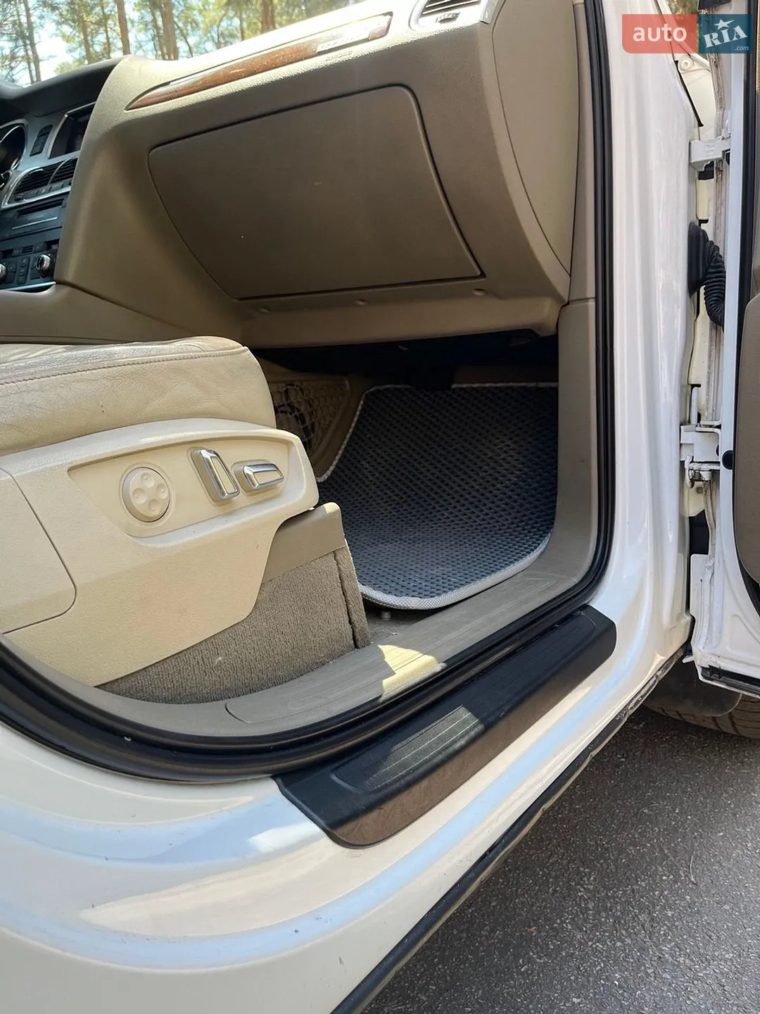 2011 Audi Q7 - мініатюра 11
