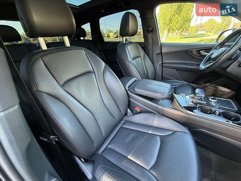 Внедорожник / Кроссовер Audi Q7 2017 в Харькове