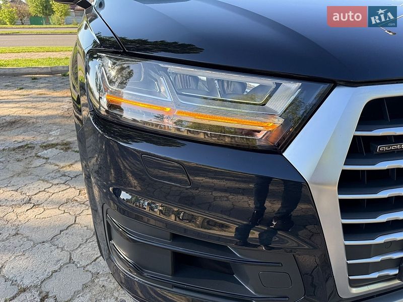 Внедорожник / Кроссовер Audi Q7 2017 в Харькове