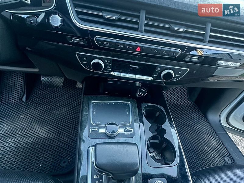 Внедорожник / Кроссовер Audi Q7 2018 в Трускавце