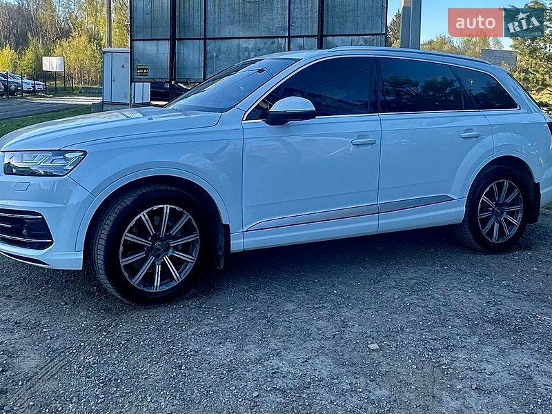 Внедорожник / Кроссовер Audi Q7 2018 в Трускавце