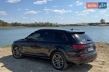 Внедорожник / Кроссовер Audi Q7 2017 в Львове