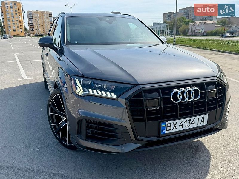 Внедорожник / Кроссовер Audi Q7 2020 в Каменец-Подольском