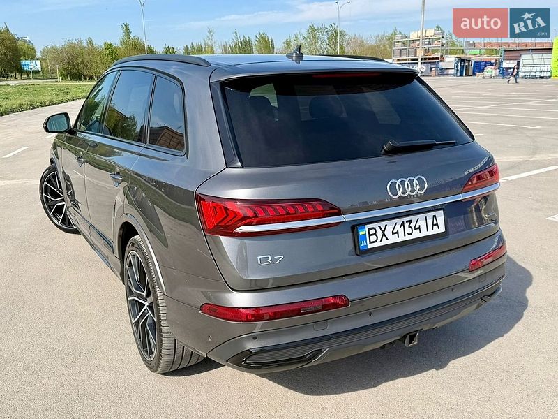 Внедорожник / Кроссовер Audi Q7 2020 в Каменец-Подольском