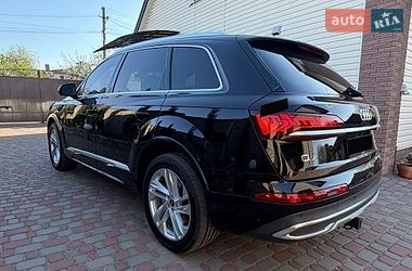 Позашляховик / Кросовер Audi Q7 2021 в Прилуках