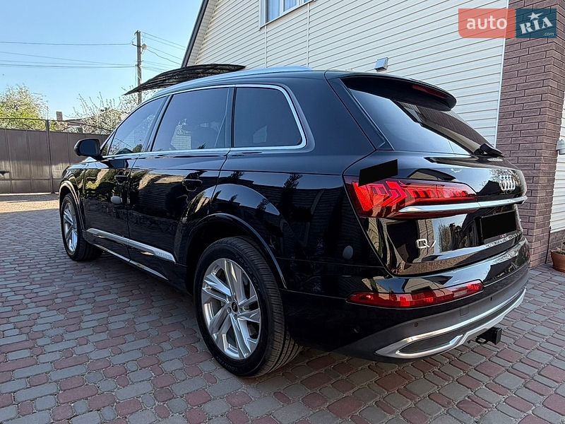 Позашляховик / Кросовер Audi Q7 2021 в Прилуках