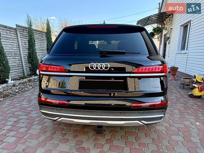 Позашляховик / Кросовер Audi Q7 2021 в Прилуках