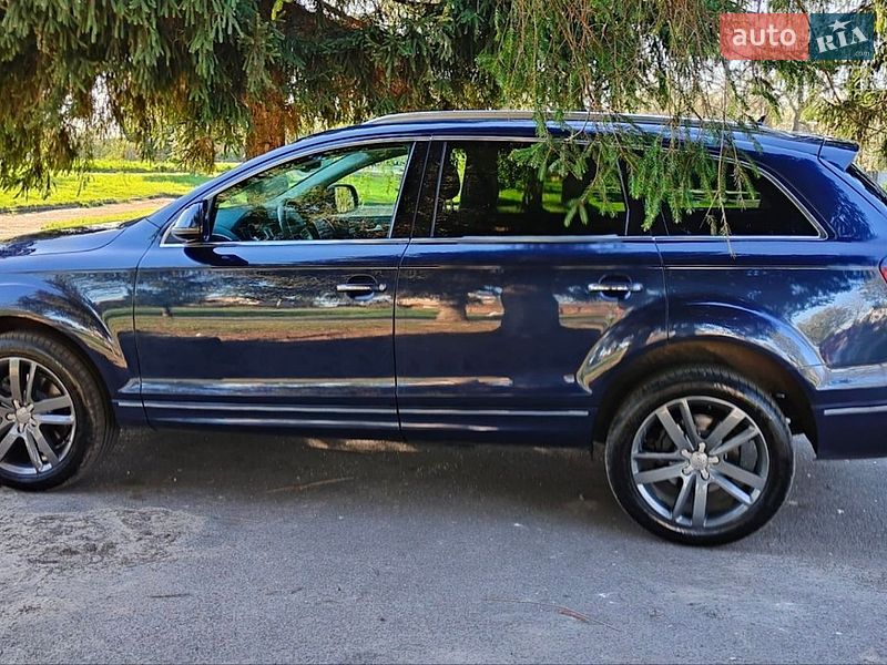 Внедорожник / Кроссовер Audi Q7 2014 в Дубно