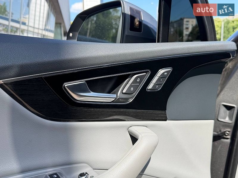 Внедорожник / Кроссовер Audi Q7 2018 в Киеве