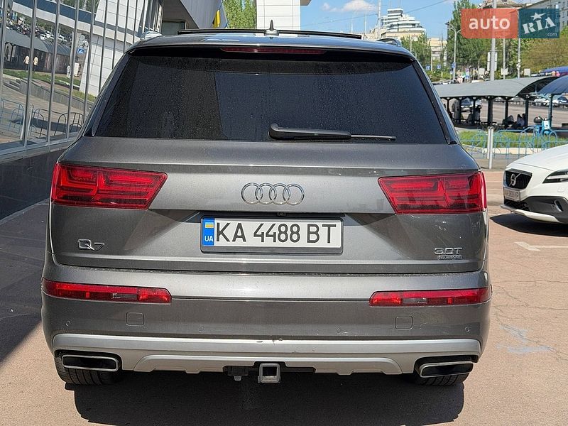 Внедорожник / Кроссовер Audi Q7 2018 в Киеве