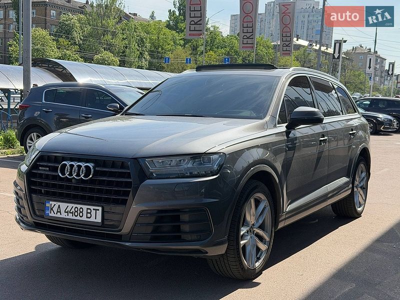 Внедорожник / Кроссовер Audi Q7 2018 в Киеве